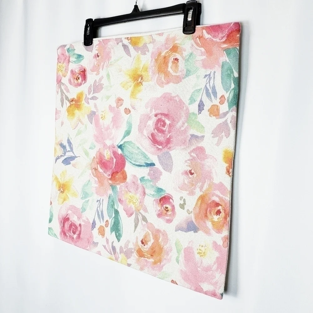 THRO floral roses pillowcase